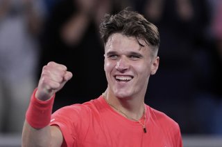 La joie de Jakub Mensik, tombeur de Casper Ruud au 2e tour à Melbourne KEYSTONE/AP/Ng Han Guan